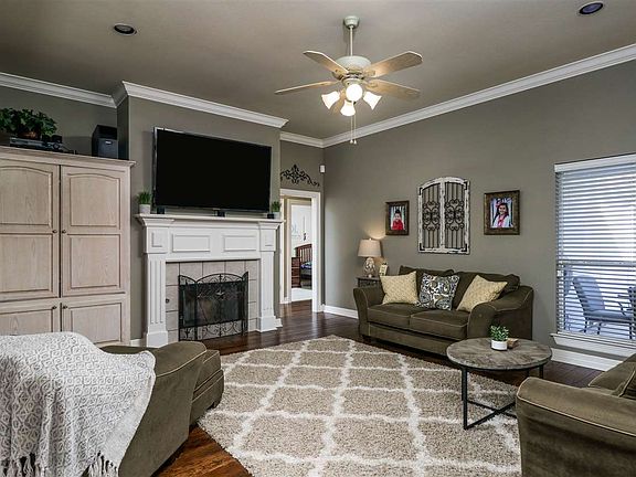 3rd image of 3708 Keighley Dr