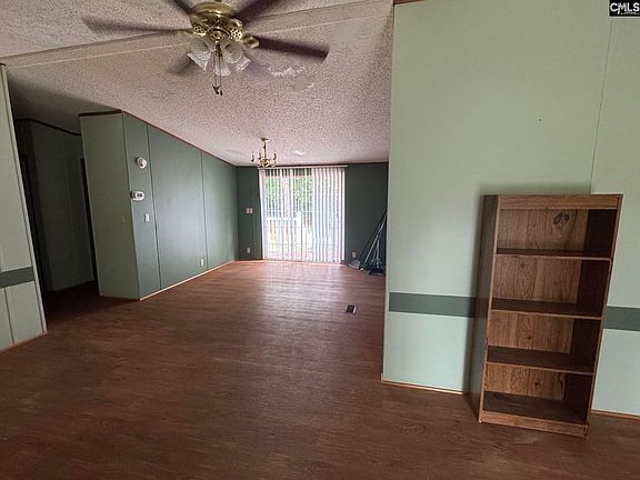 3rd image of 128 Dru Ln