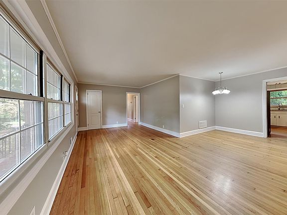 2nd image of 600 Bridle Path Trl