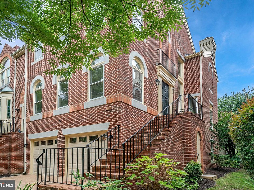 1st image of 3834 Charles Ave