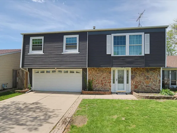 194 Highbury Dr, Elgin, IL 60120