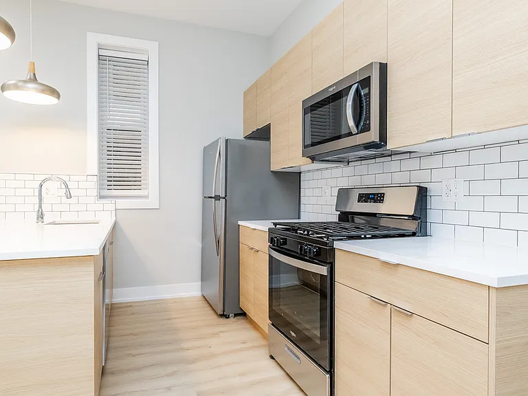4543 S Saint Lawrence Ave #3R — Photo 4