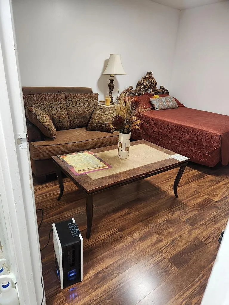 Private Room with En-Suite Bathroom in Lauderhill, FL — Photo 2