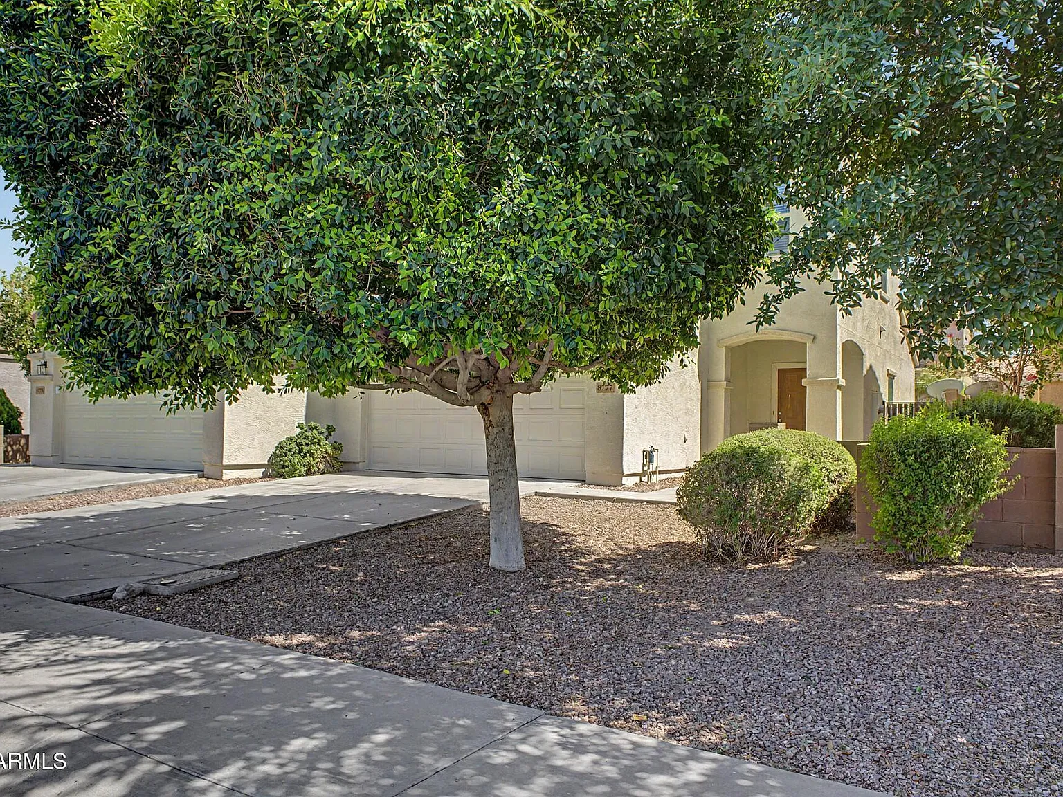 3 bed, 2.5 bath, 1522 sqft, $1,925 — Photo 3