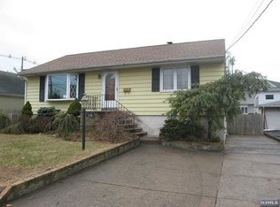 3-08 28th St #1X, Fair Lawn, NJ 07410