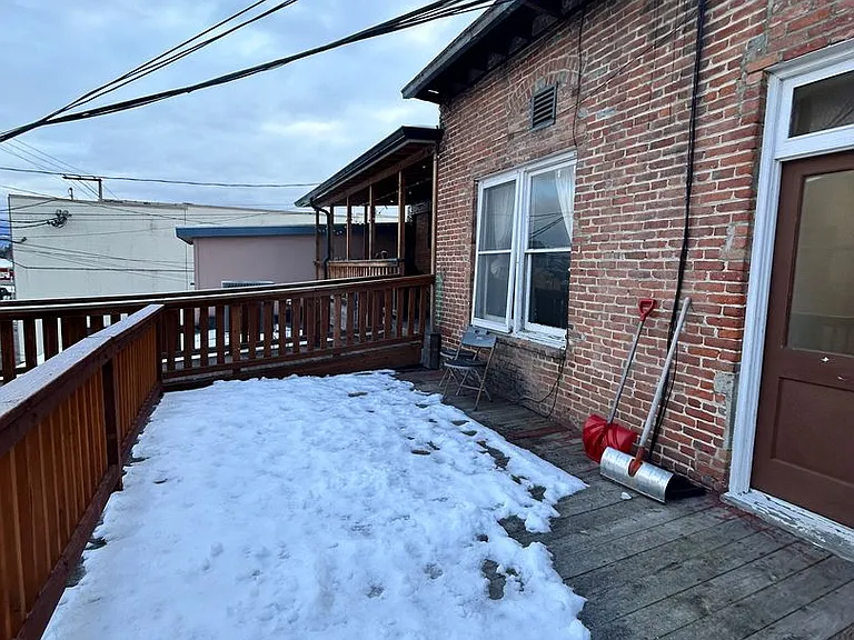 132 W. Main Street — Photo 7