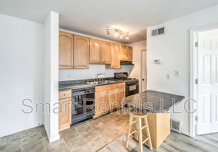 3850 Park Ave #11 — Photo 29