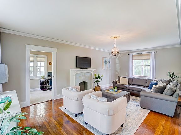 2nd image of 3015 Griest Ave