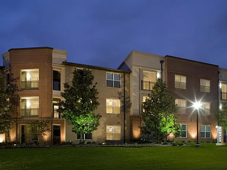 Dallas, TX Apartment Homes — Photo 11
