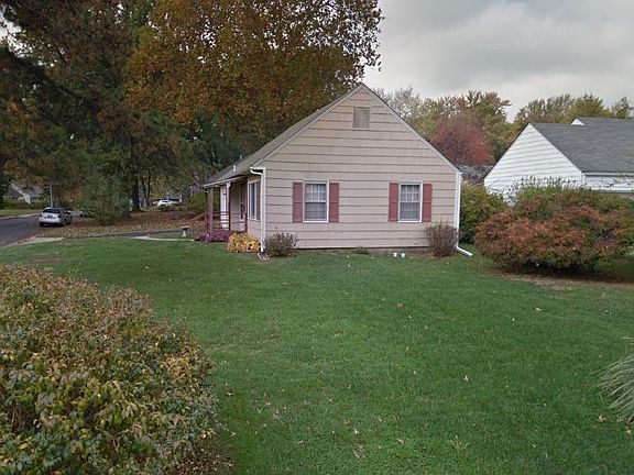 Nice corner lot