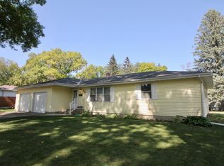 808 14th Ave SW, Willmar, MN 56201