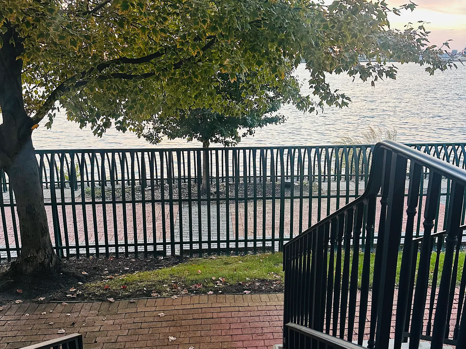 2 bed, 1.5 bath, 1398 sqft, $3,000 — Photo 2