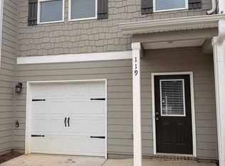 119 Village Green Dr, Adairsville, GA 30103