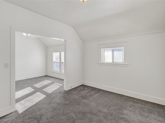 3rd image of 3343 W 84th St
