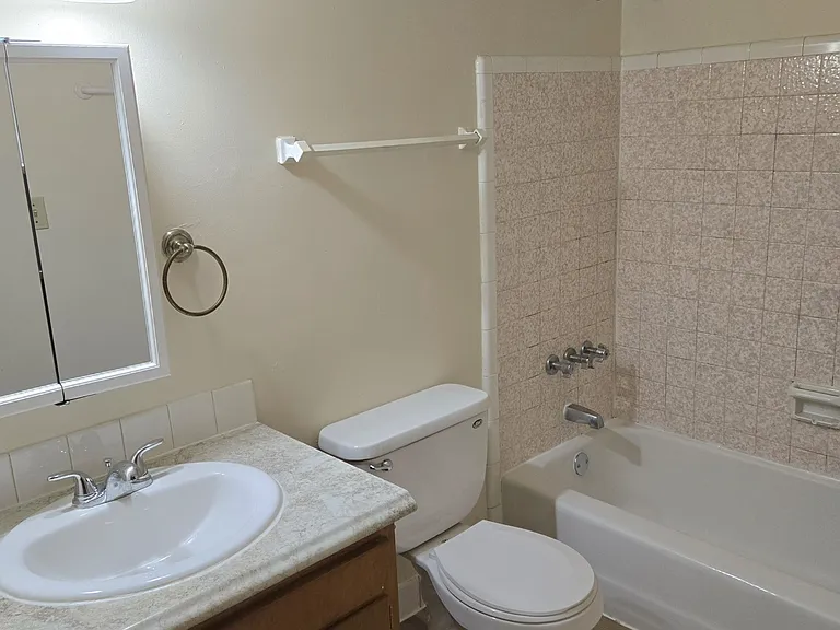 8141 W Oklahoma Ave #9 — Photo 7