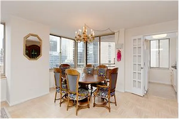 Sold by Living New York | media 7