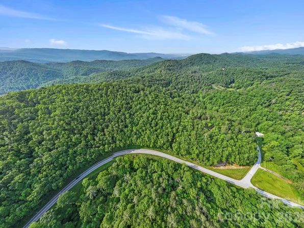 251 Paul McCoy Rd, Lake Toxaway, NC 28747