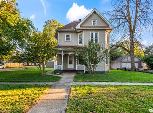 132 E Harpole St, Williamsville, IL 62693