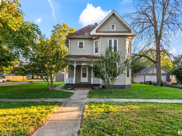 132 E Harpole St, Williamsville, IL 62693