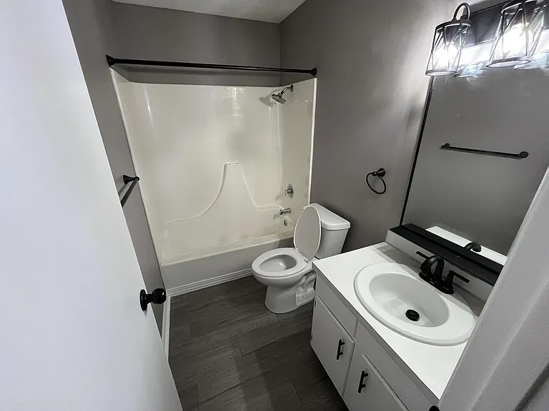 5610 Salt Valley View St #3 — Photo 13