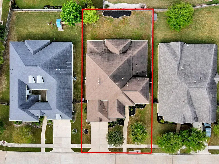 9814 Carver Dr — Photo 26