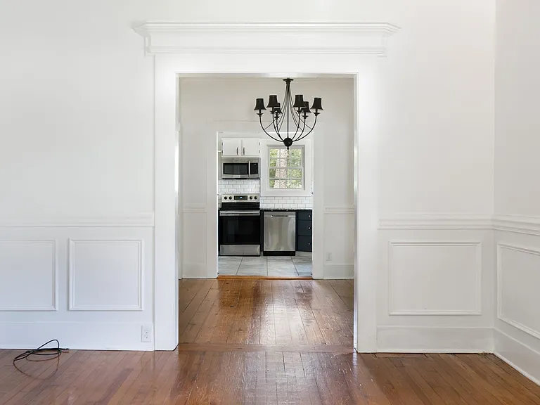 1516 Brookside Ave — Photo 8