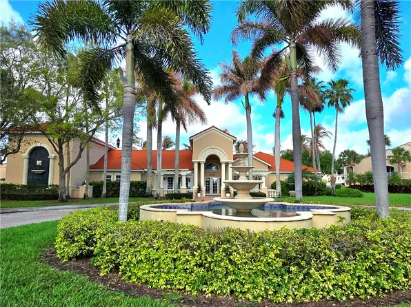 1590 S 42nd Cir APT 104, Vero Beach, FL 32967