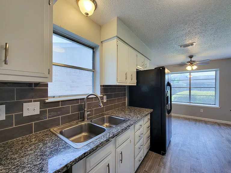 10115 Enchanted Stone Dr — Photo 9