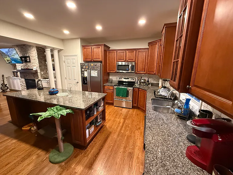 1617 Forest Ave #1 — Photo 10
