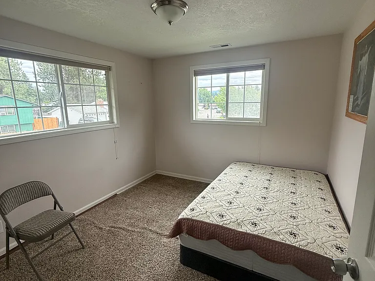 2307 S Best Rd — Photo 13