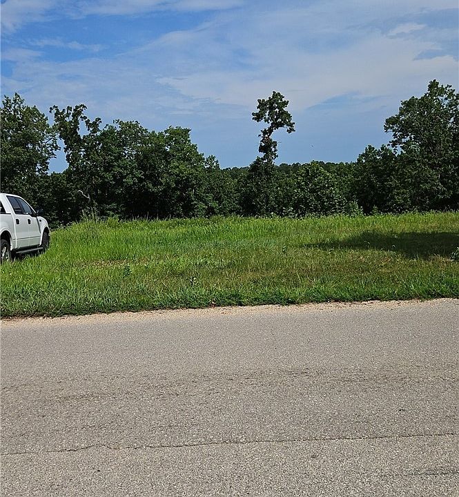 1st image of Bass Point Rd