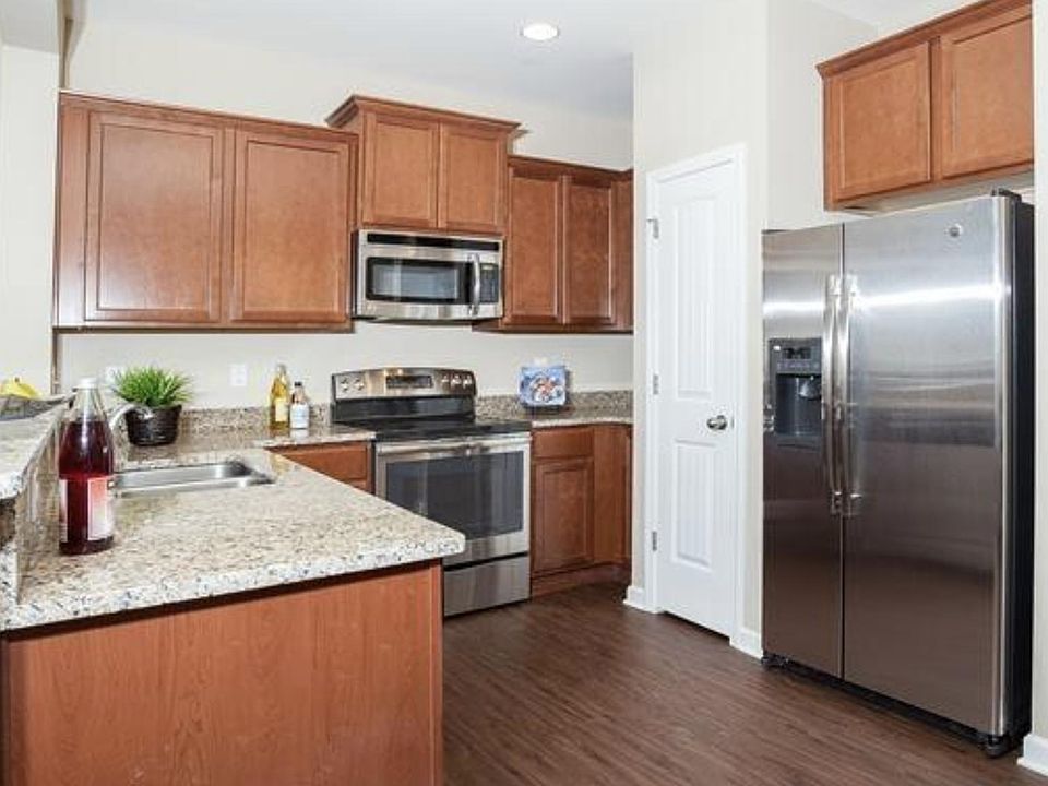 2nd image of 750 Maypearl Ln #750