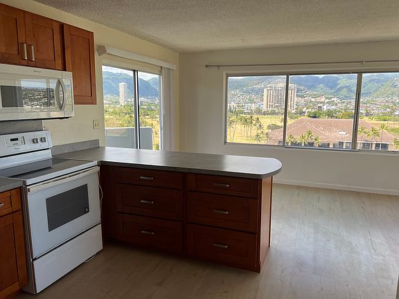 3rd image of 320 Ohua Ave APT 1002