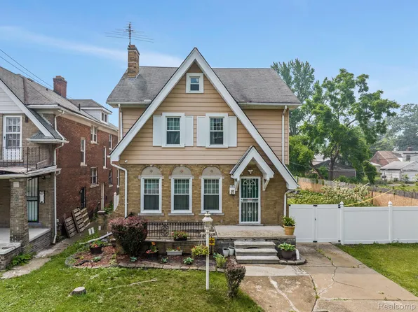 27 W Louise St S, Highland Park, MI 48203