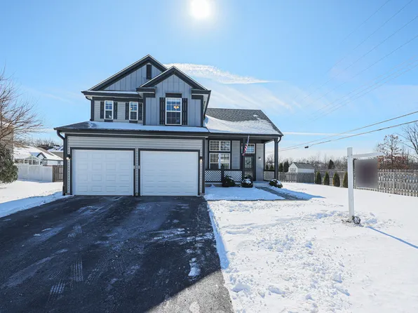 1045 Congress Dr, Bartlett, IL 60103