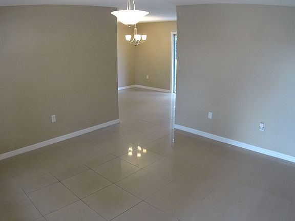 3rd image of 1554 S Oxalis Ave