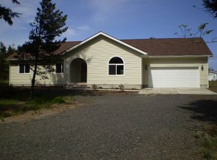 63051 Crown Point Rd, Coos Bay, OR 97420