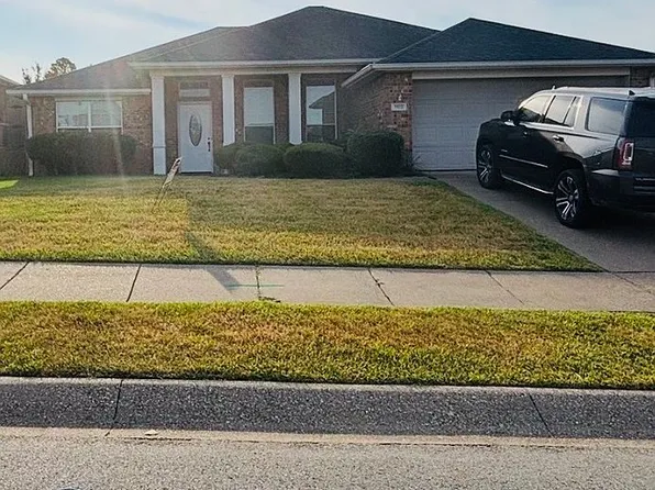 1103 E Park Dr, Lindale, TX 75771