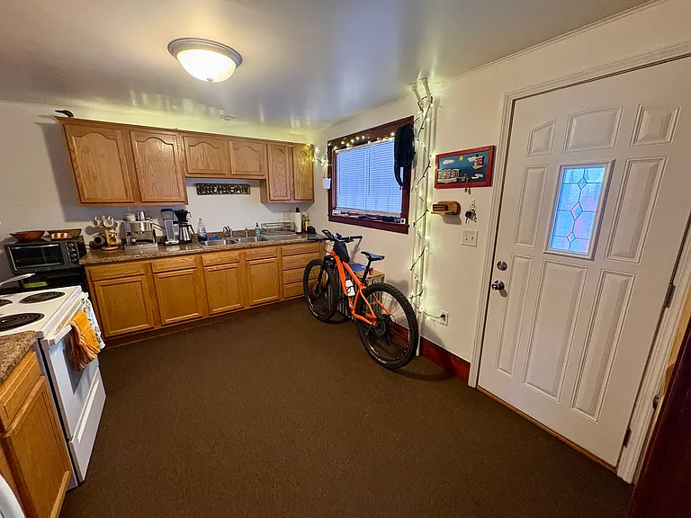 212 Rock St #1 — Photo 8