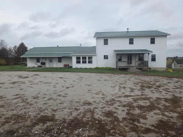 29796 Friendship Trl, La Plata, MO 63549