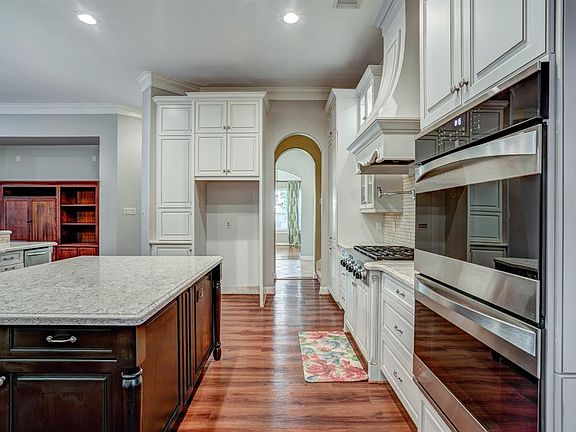 4th image of 37923 Clubhouse Ln