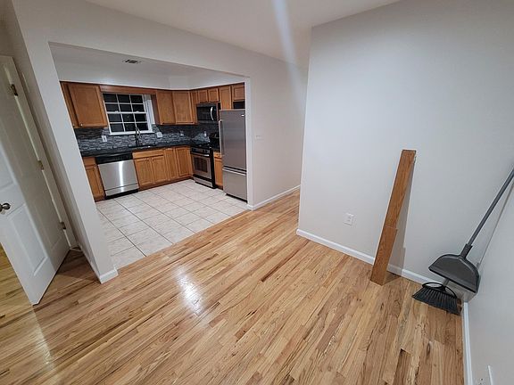 Kitchen, dining area