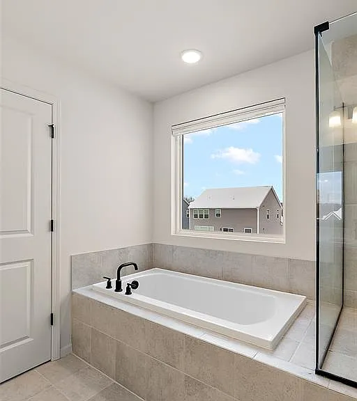 2436 Parkshore Dr — Photo 33