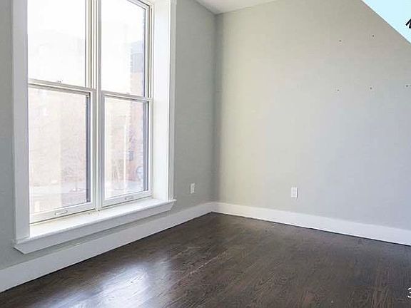3rd image of 563 Greene Ave APT 1R