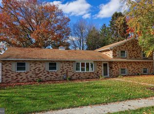 406 Clearview Rd, Hanover, PA 17331