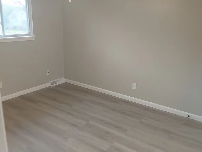 102 Maple Ave #3 — Photo 8