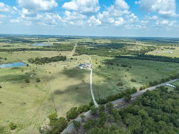 2nd image of 781 Alsdorf Rd