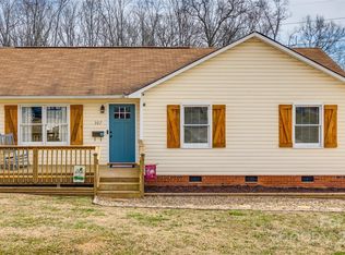 307 Walnut St, Clover, SC 29710