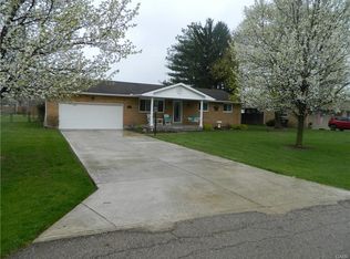 201 Oak Dr, Carlisle, OH