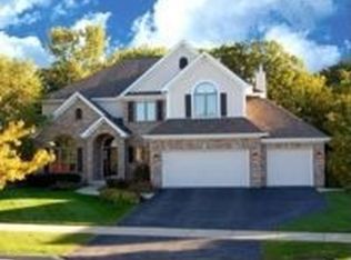 2571 Clara Ave, Aurora, IL 60502